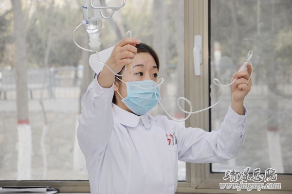 護(hù)理部舉辦新護(hù)士技能操作比賽