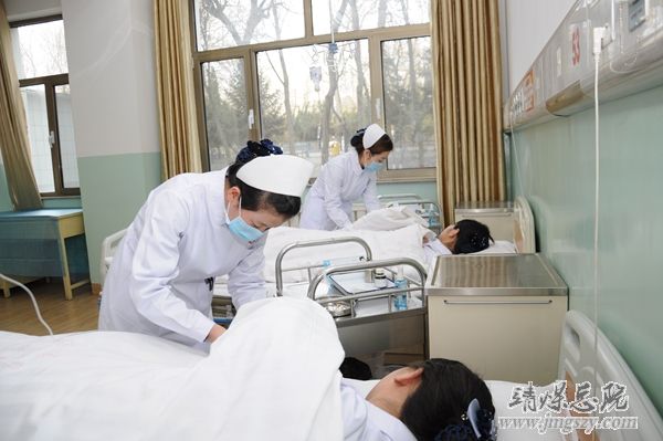 護(hù)理部舉辦新護(hù)士技能操作比賽