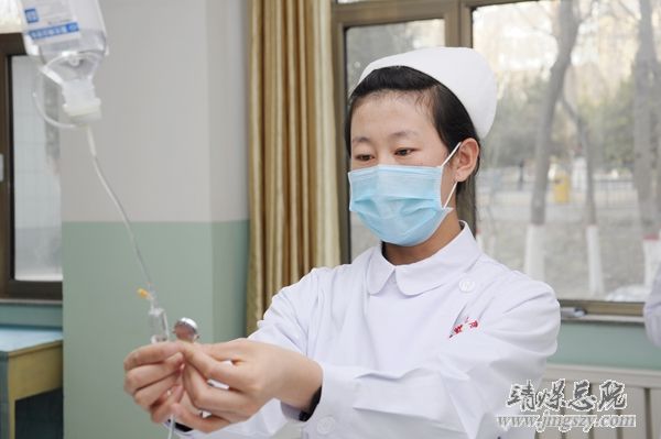 護(hù)理部舉辦新護(hù)士技能操作比賽