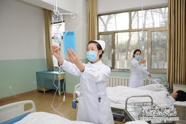 護(hù)理部舉辦新護(hù)士技能操作比賽