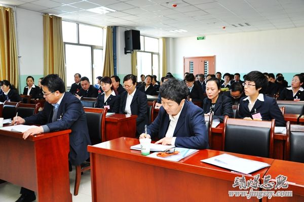 總醫(yī)院十四屆二次職代會、二〇一五年工作會暨二〇一四年度“雙文明”表彰會勝利召開