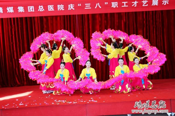 總醫(yī)院舉辦“展風(fēng)采、圓夢想、促發(fā)展”慶“三八”職工才藝展演活動