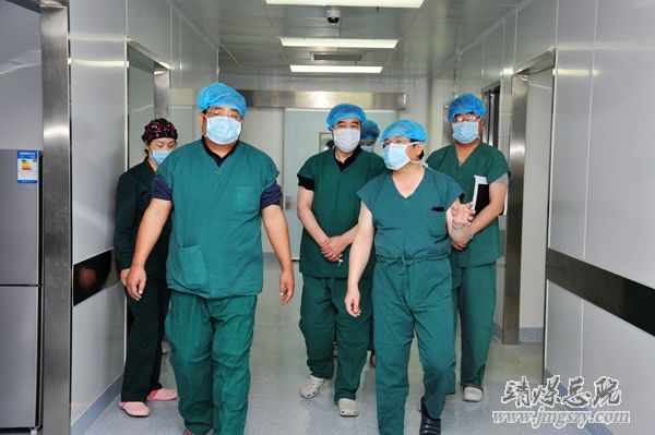 窯街煤電集團(tuán)公司一行來(lái)總醫(yī)院參觀學(xué)習(xí)