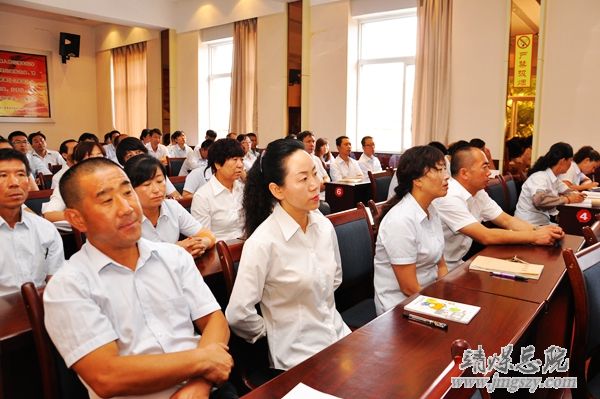 心連心情系職工健康體檢總醫(yī)院黨支部在行動------總醫(yī)院內(nèi)科黨支部、紅會一礦醫(yī)院黨支部在開展職工健康體檢活動