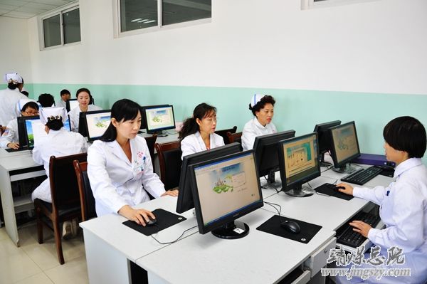 夯實(shí)理論基礎(chǔ)    提高基本技能-------總醫(yī)院全體護(hù)理人員參加分層晉級理論考試