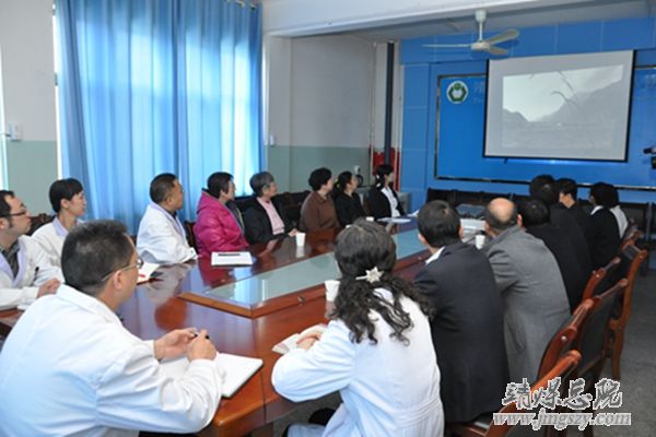 衛(wèi)生部臨檢中心返聘專家、原總醫(yī)院職工谷小林一行來院參觀