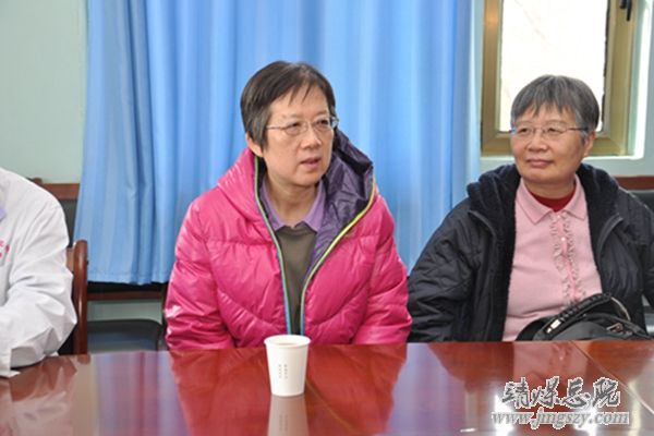 衛(wèi)生部臨檢中心返聘專家、原總醫(yī)院職工谷小林一行來院參觀