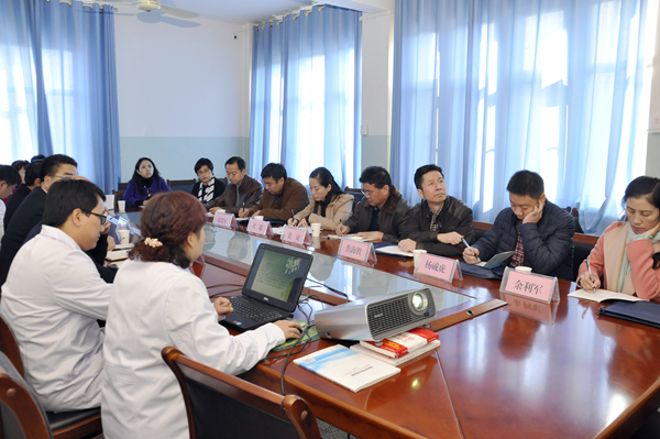 甘肅省衛(wèi)生計生委專家組蒞臨我院檢查驗收靜脈配液中心